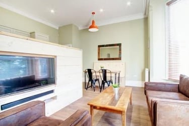 2 bed house, Waterloo Road, Radford, Nottingham, NG74AU - Image 2